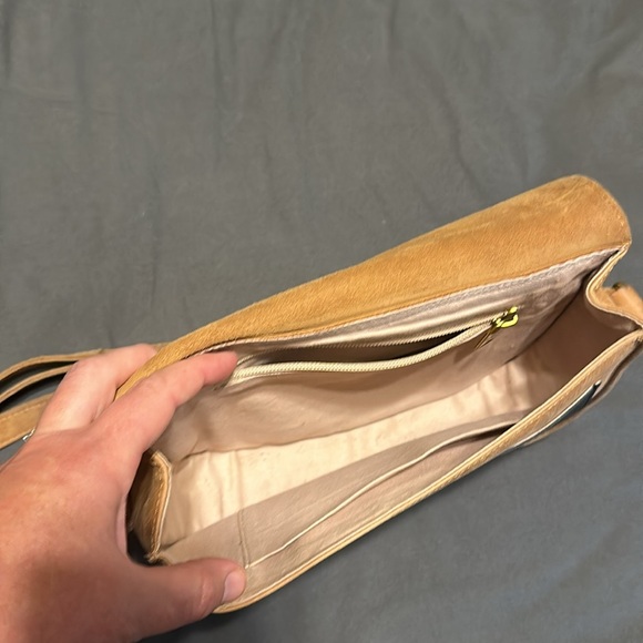 Saddle Crossbody in Oiled Caramel and Black - Picture 5 of 6